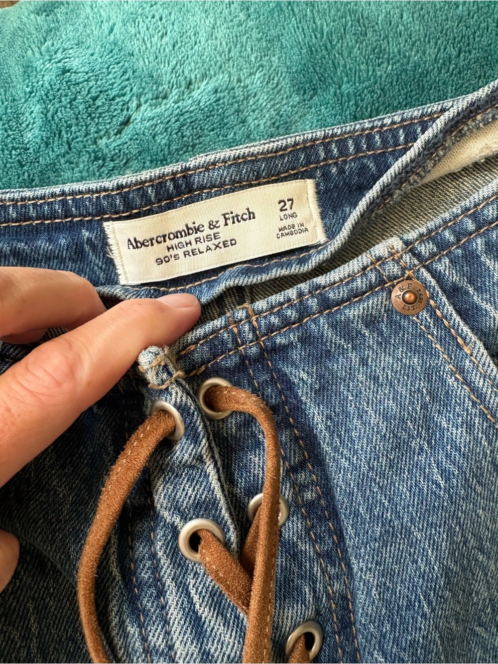 Abercrombie & Fitch 90’s Relaxed Lace-Up Denim Jeans